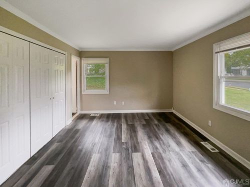 21 Morningside Dr, Old Bridge NJ  08857-2713 exterior