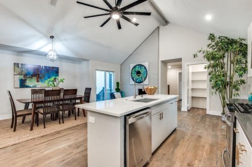 315 Oakcrest Dr, Richardson TX  75080-2520 exterior