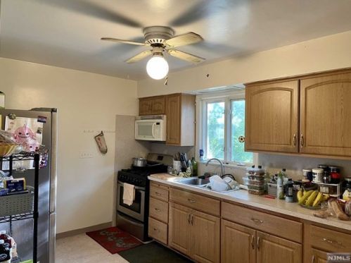 202 Fulton St, N Milford NJ  07646-1650 exterior