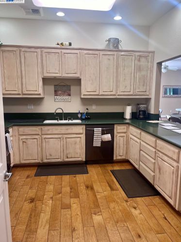 1677 Red Sky Way, Ripon CA  95366-9349 exterior