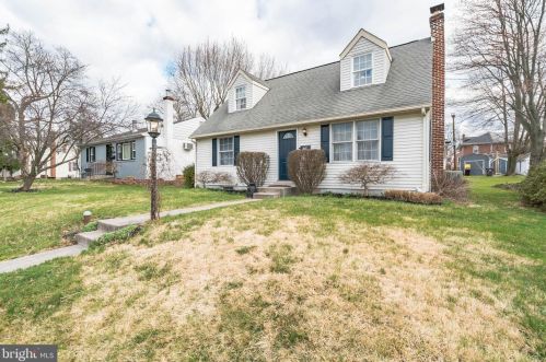 307 Perkiomen Ave, Lansdale, PA 19446-3526