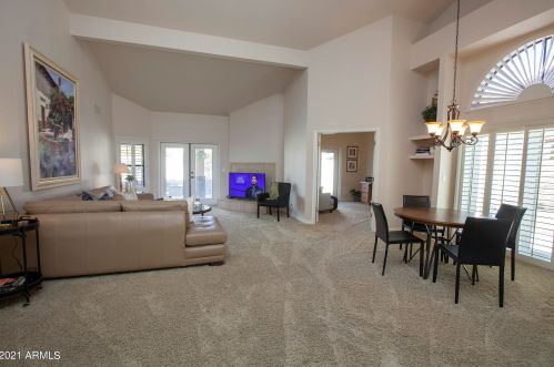 5514 Paradise Dr, Scottsdale AZ  85254-5729 exterior