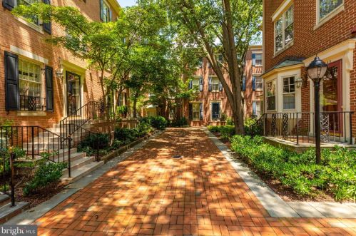 4420 Westover Pl, Washington, DC 20016-5559