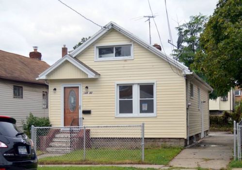 14442 223rd St, Jamaica, NY 11413-3438