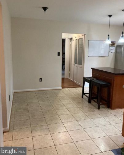 303 Orchard Cir, Hamilton VA  20158-9700 exterior