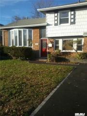 241 Center St, Williston Park NY  11596-1006 exterior