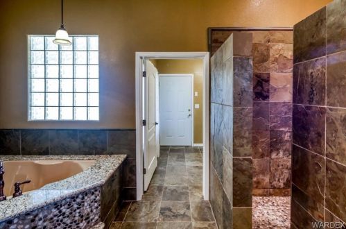 1895 Corwin Rd, Bullhead City AZ  86442-8774 exterior