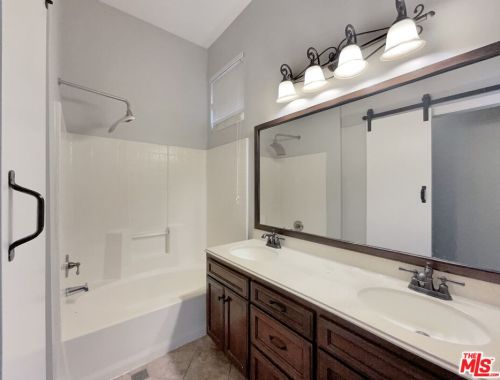 27769 Kristin Ln, Santa Clarita CA  91350-4325 exterior