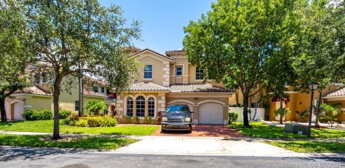 14123 53rd St, Hollywood, FL 33027-5986