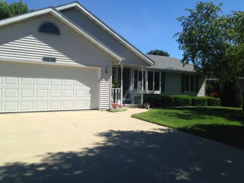 1310 Heritage Ct, Watertown, WI 53098-1141