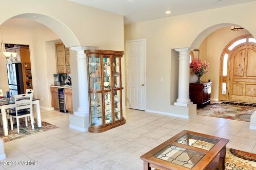 300 Michaels Ranch Dr, Sedona AZ 86336-9526 exterior