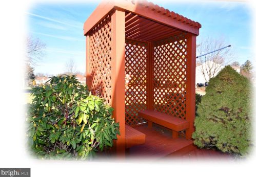 988 Lansdale Ave, Lansdale PA 19446-1621 exterior