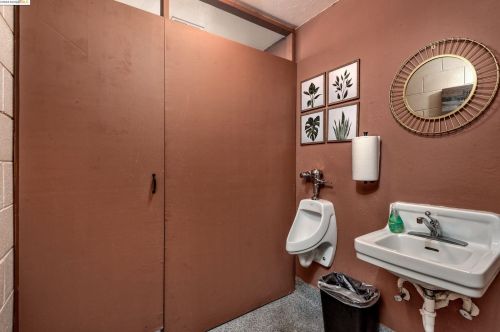 88 Middle Rincon Rd, Santa Rosa, CA 95409-3406