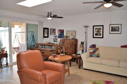 19455 Star Rdg Dr, Sun City AZ  85375-4118 exterior