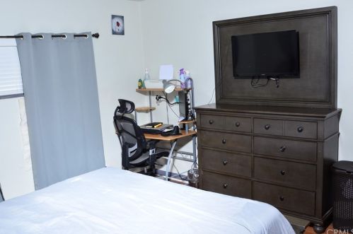 2942 Avalon St, Riverside CA 92509-2015 exterior