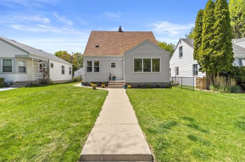 3331 Quincy Ave, Milwaukee WI  53207-2721 exterior