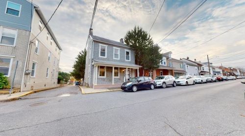 122 2nd St, Catasauqua, PA 18032-1927