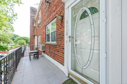 3108 Sands Pl, Bronx, NY 10461-4612