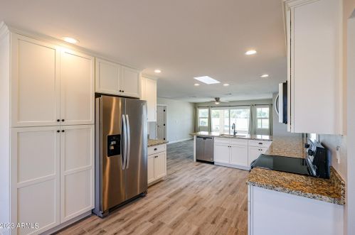18238 Conquistador Dr, Sun City, AZ 85375-4658