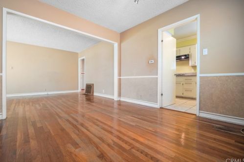 4755 Hayter Ave, Lakewood CA  90712-3508 exterior