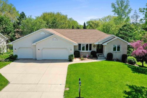 1346 Settlers Row, Green Bay, WI 54313-9200