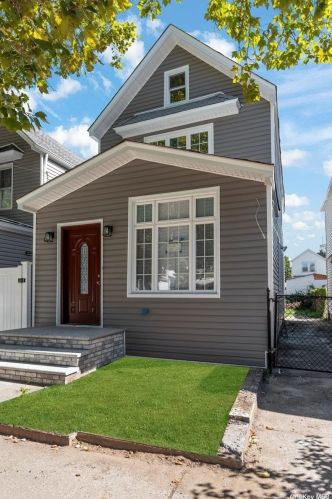 111-29 146th St, Jamaica, NY 11435-3469