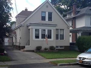 6 Carroll Ter, Albany, NY 12209-1703