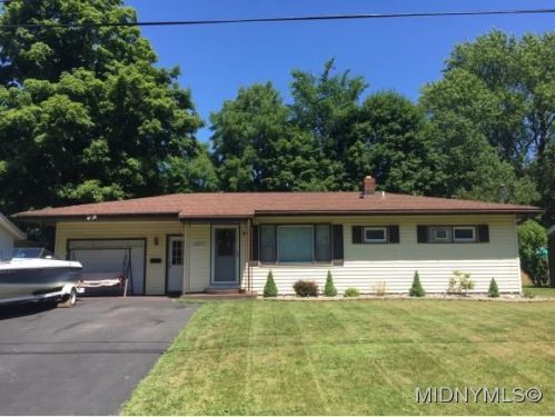 147 Victoria Dr, Utica, NY 13501-6510