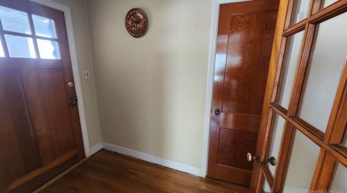 178 Bishop Ave, Bridgeport CT  06610-2542 exterior