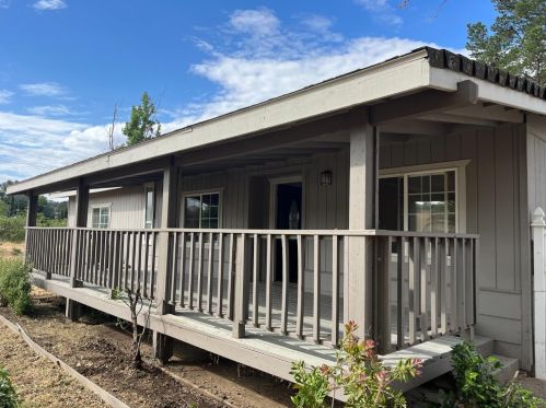 3838 White Rd, Valley Springs, CA 95252-9584