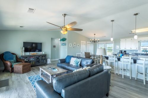 433 Gorrie Dr, Saint George Island FL  32328-2820 exterior