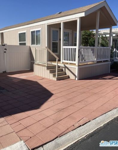 74711 Dillon Rd, Desert Hot Springs, CA 92241-8805