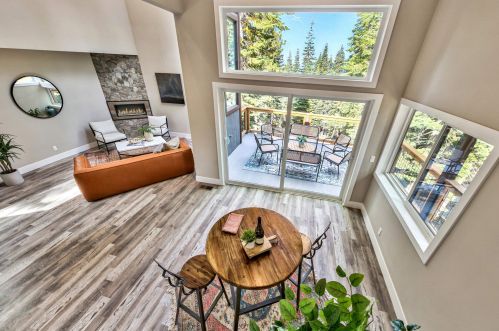 13405 Ski Slope Way, Truckee CA  exterior