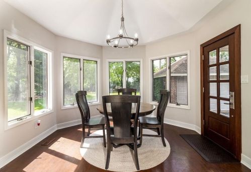 225 Ellendale Pkwy, Crown Point IN  46307-4341 exterior