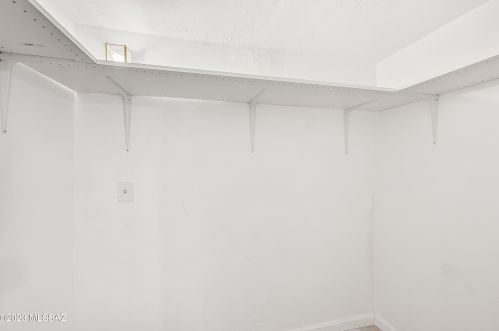302 Oregon St, Tucson AZ  85706-3250 exterior