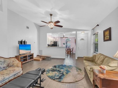 1166 37 Ave, Vero Beach FL 32960-2534 exterior