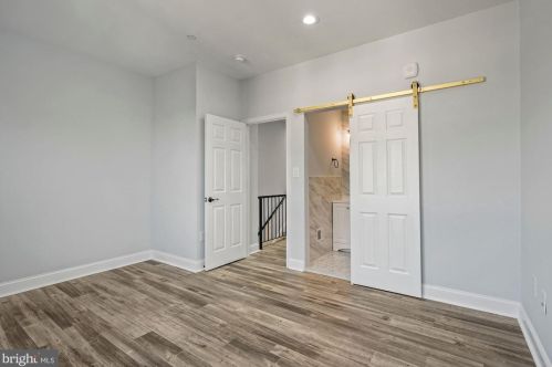 1111 Holbrook Ter, Washington DC 20002-2704 exterior