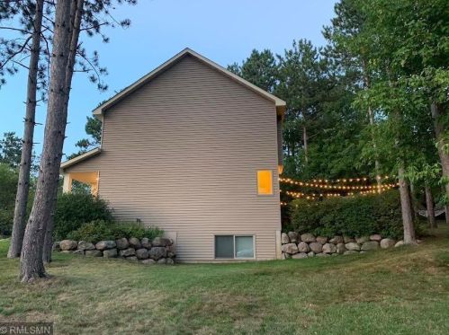 565 Pleasant Dr, Prescott, WI 54021-7469