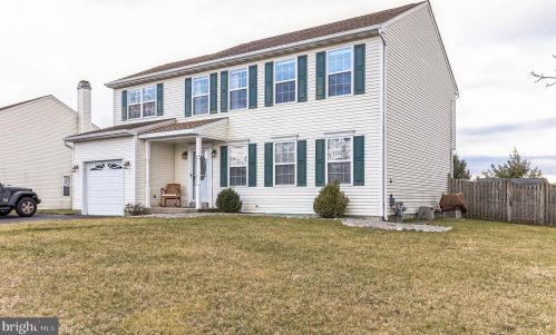 1961 Deer Ridge Dr, Pottstown, PA 19464-2153