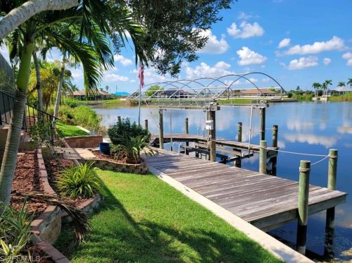 816 6th Ave, Cape Coral, FL 33909-2073