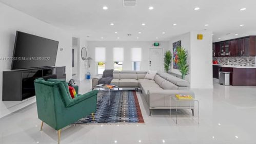 934 Nautilus Isle, Dania Beach FL  33004-2356 exterior