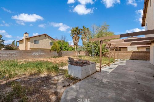 3365 Avenue, Lancaster CA  exterior