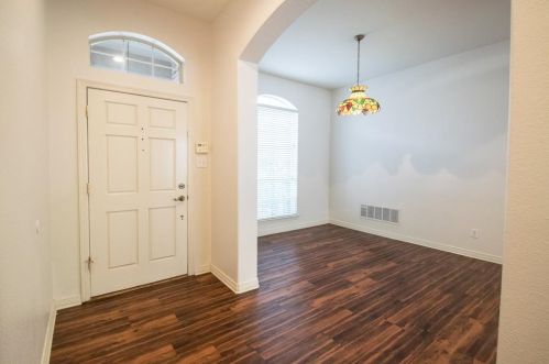 1128 Bent Oaks Dr, Denton, TX 76210-8350