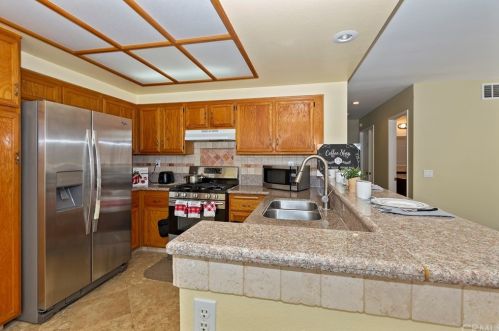 6847 Stone Pine Ct, Chino CA  91710-7414 exterior