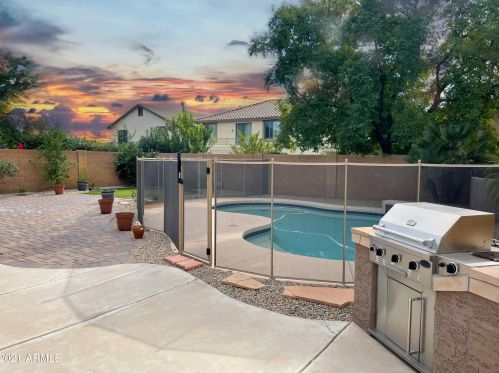 2215 Calle Del Sol, Phoenix, AZ 85085-7045