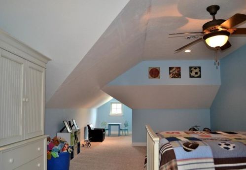 2362 Willow Run Ct, Gibsonia PA  15044-8112 exterior