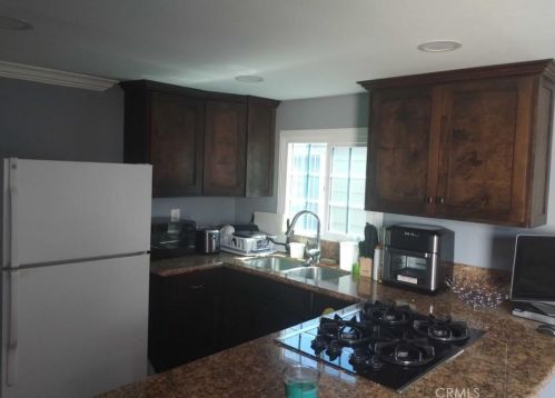 300 Ellis St, Lake Elsinore CA  92530-3901 exterior