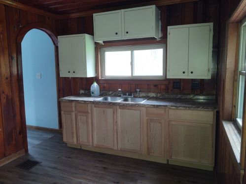 61 Wasser Bridge Rd, Greenville, PA 16125-9783