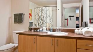 16095 Cleveland St, Redmond WA  98052-4321 exterior