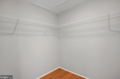 10624 Cavalcade St, Great Falls VA  22066-2427 exterior